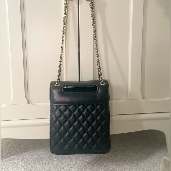 Quilted Black Leather Bag with Gold Chain Strap - Picture 3 of 15